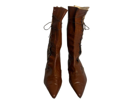 STÆRK ARCHIVE |
FAIRYTALE SIDE LACE-UP BOOT / DARK GREEN & COGNAC