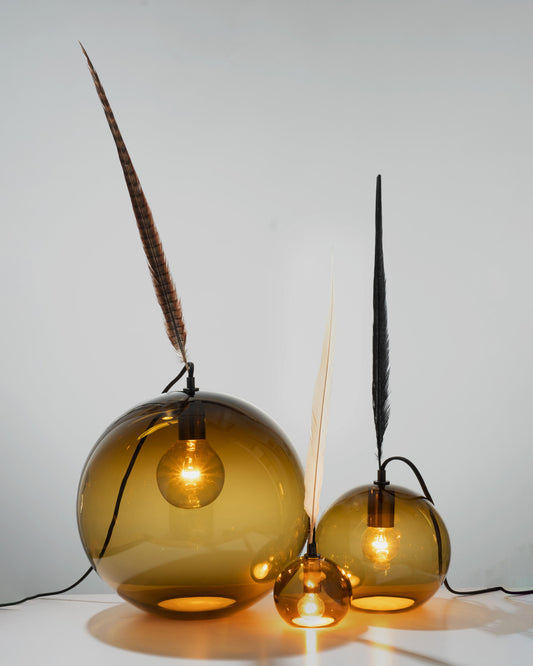 THE SMOKY FEATHER TABLE LAMP