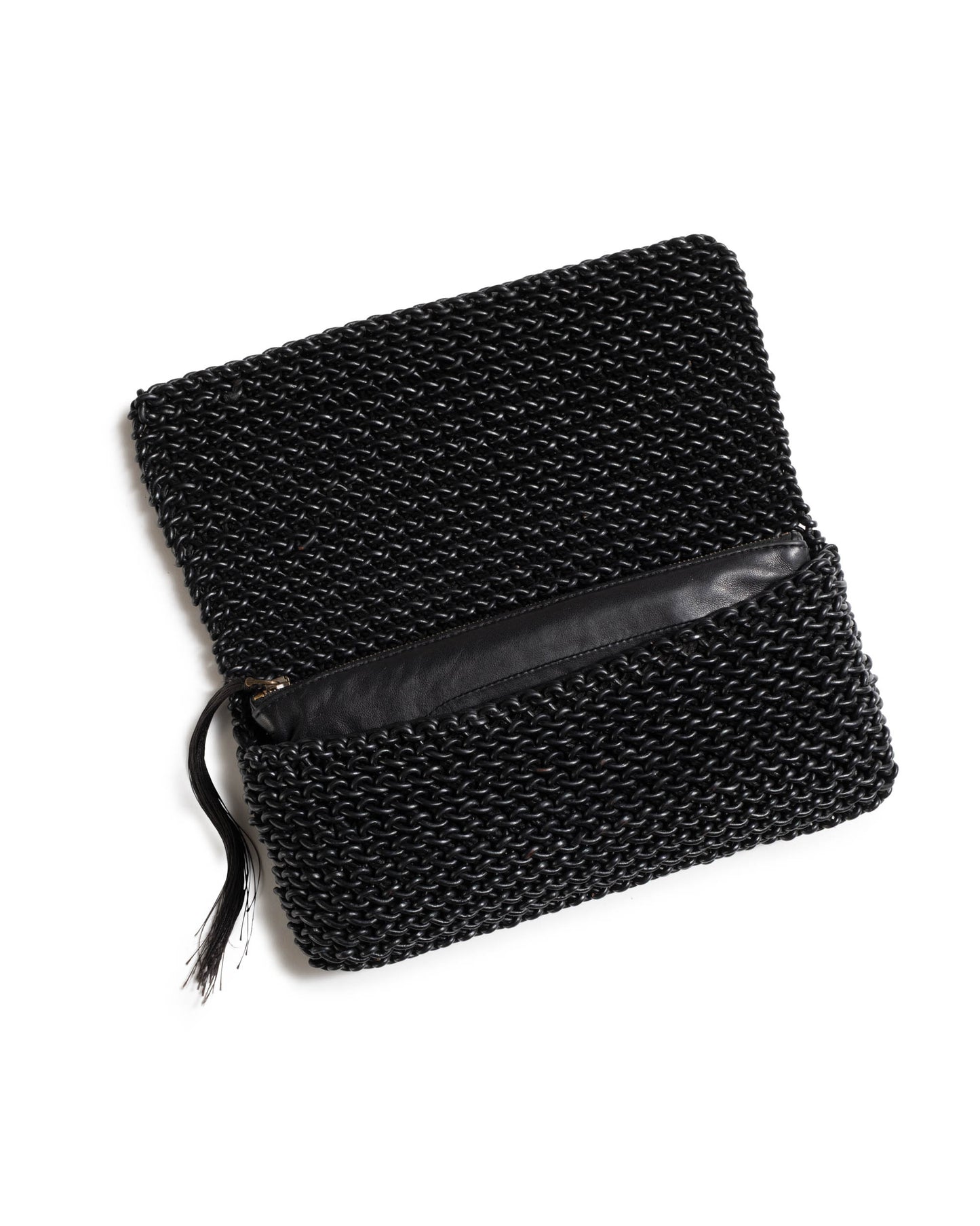 THE SIGNATURE CLUTCH