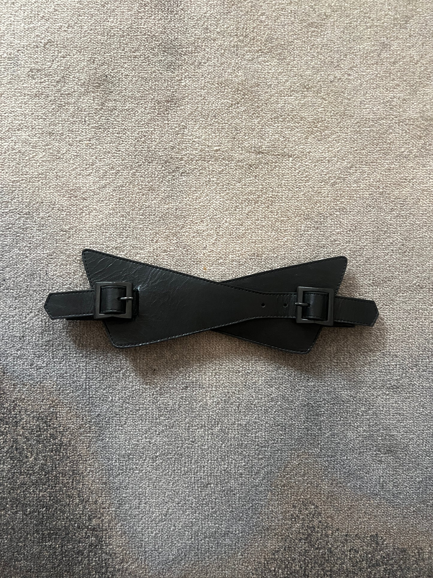 LA MAÎTRESSE CROSS BELT / BLACK LEATHER / LIMITED EDITION