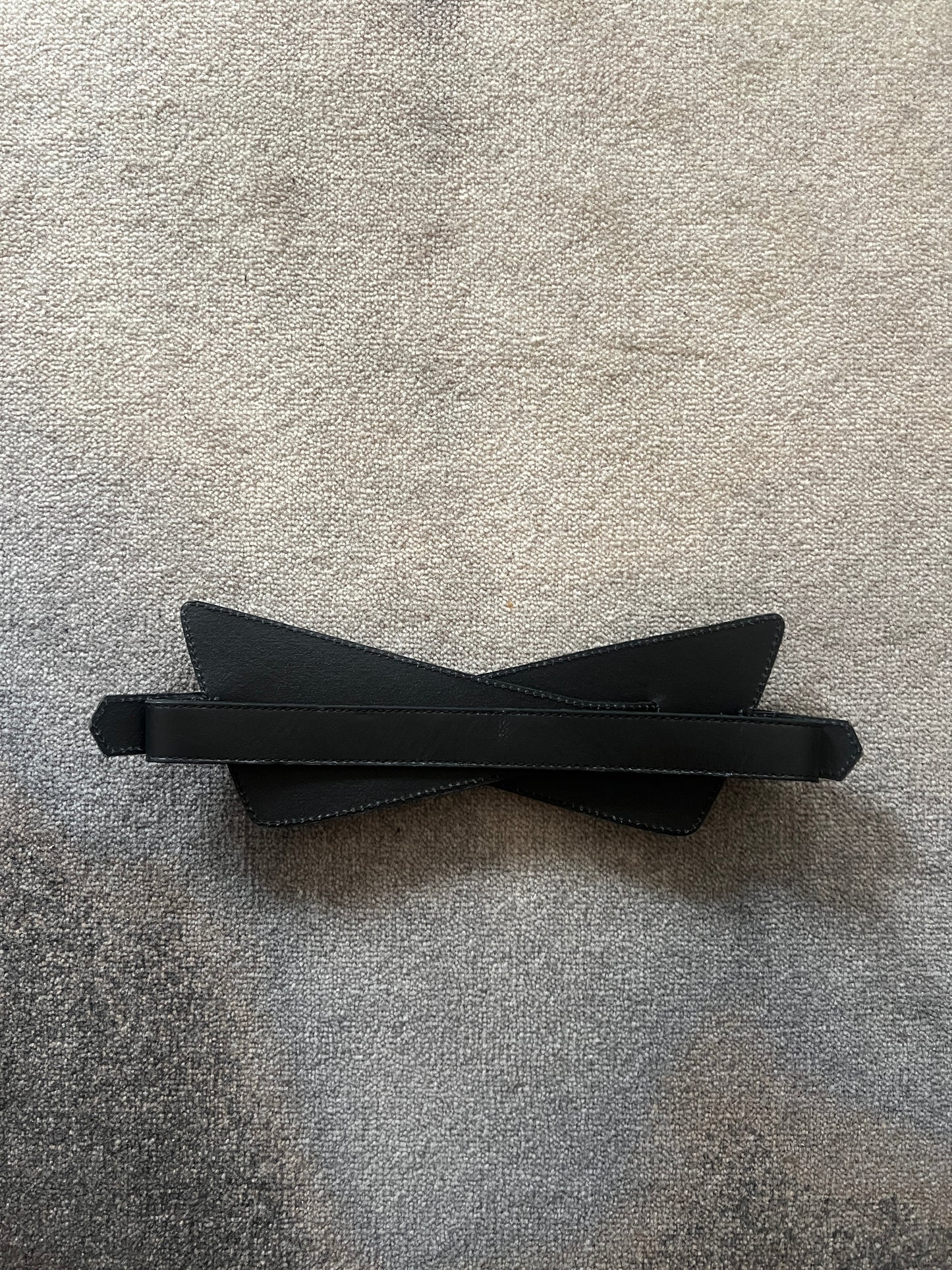 LA MAÎTRESSE CROSS BELT / BLACK LEATHER / LIMITED EDITION