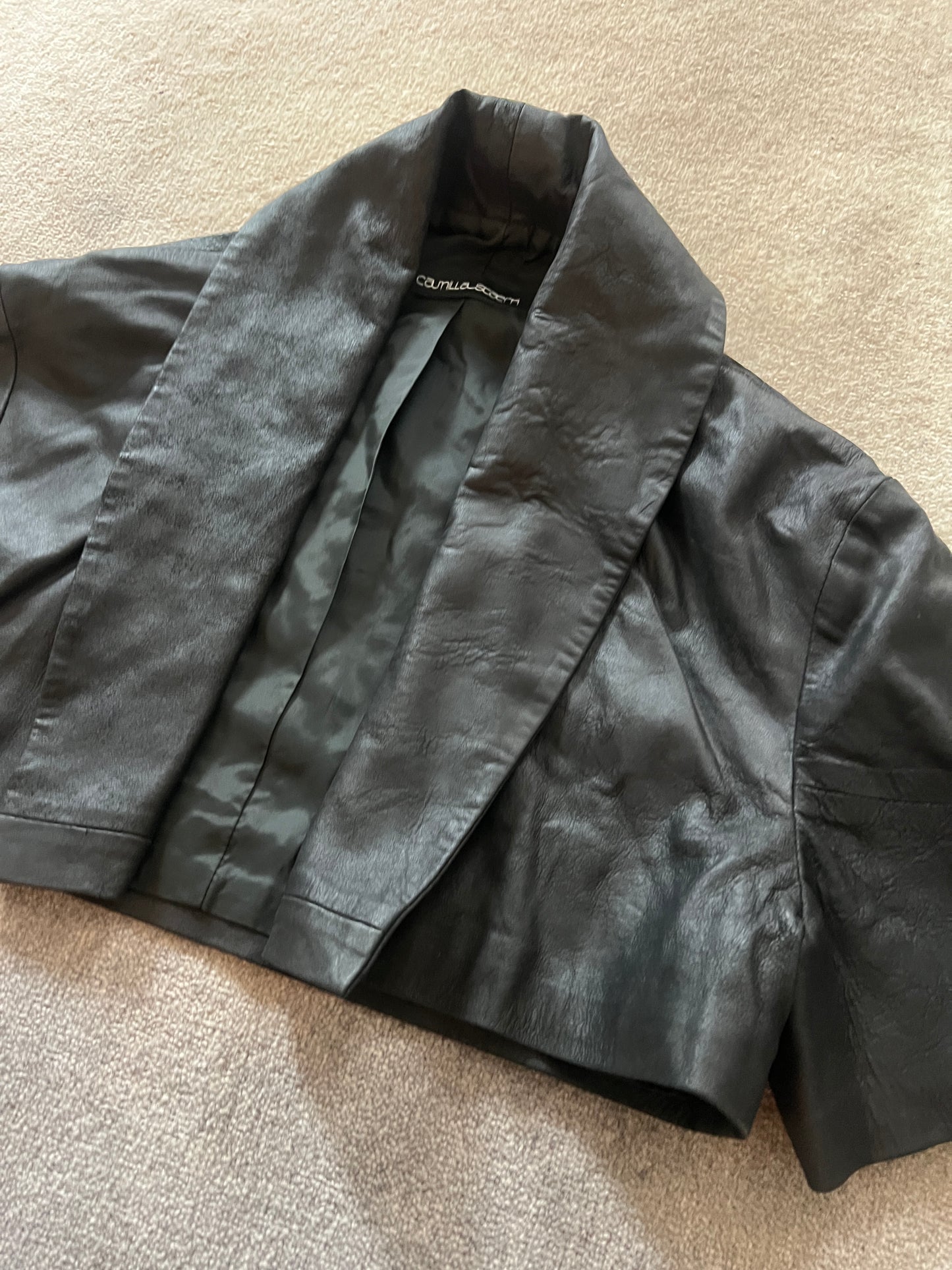 LA MAÎTRESSE CAPELET / BLACK / LIMITED EDITION