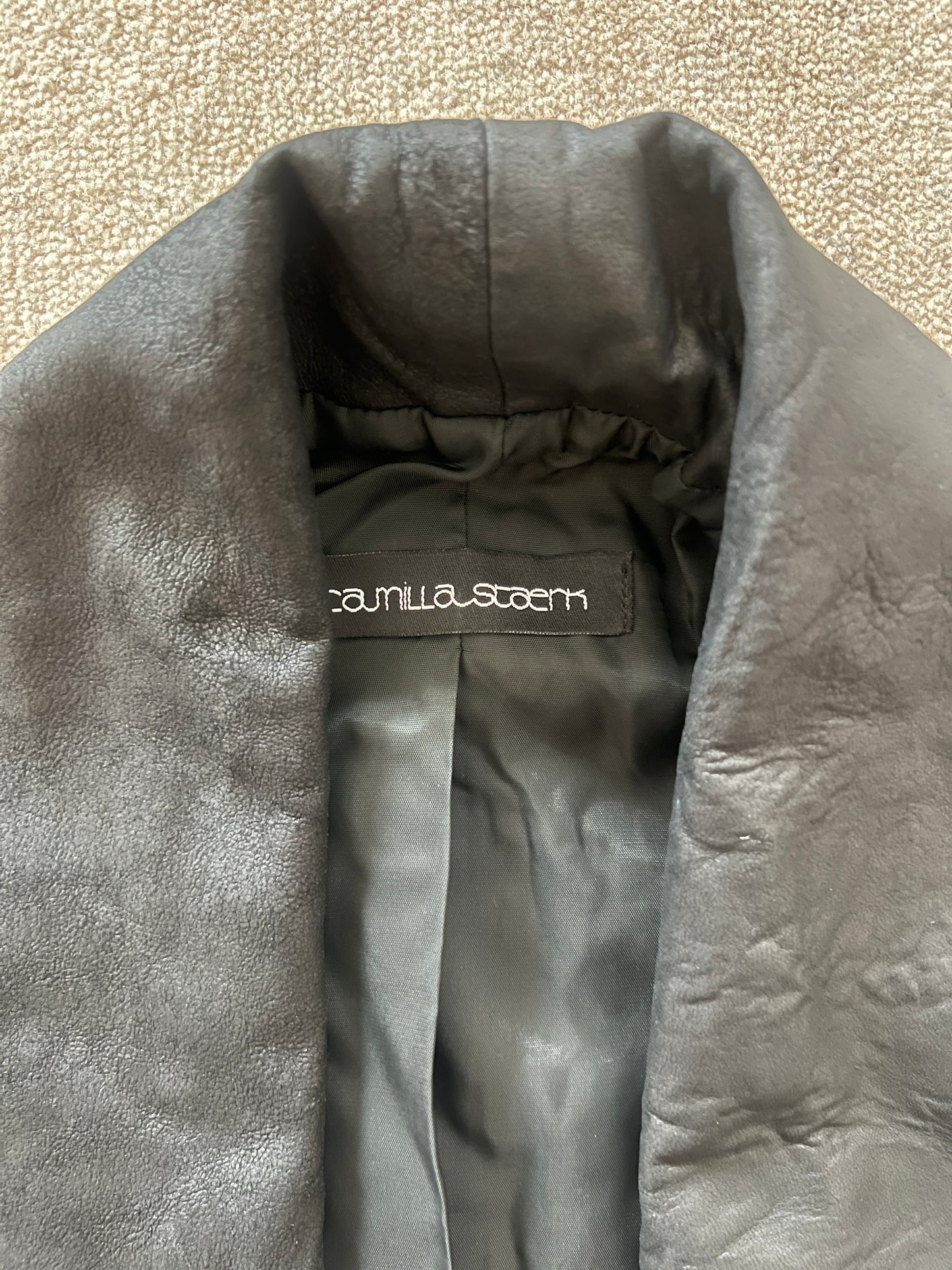 LA MAÎTRESSE CAPELET / BLACK / LIMITED EDITION