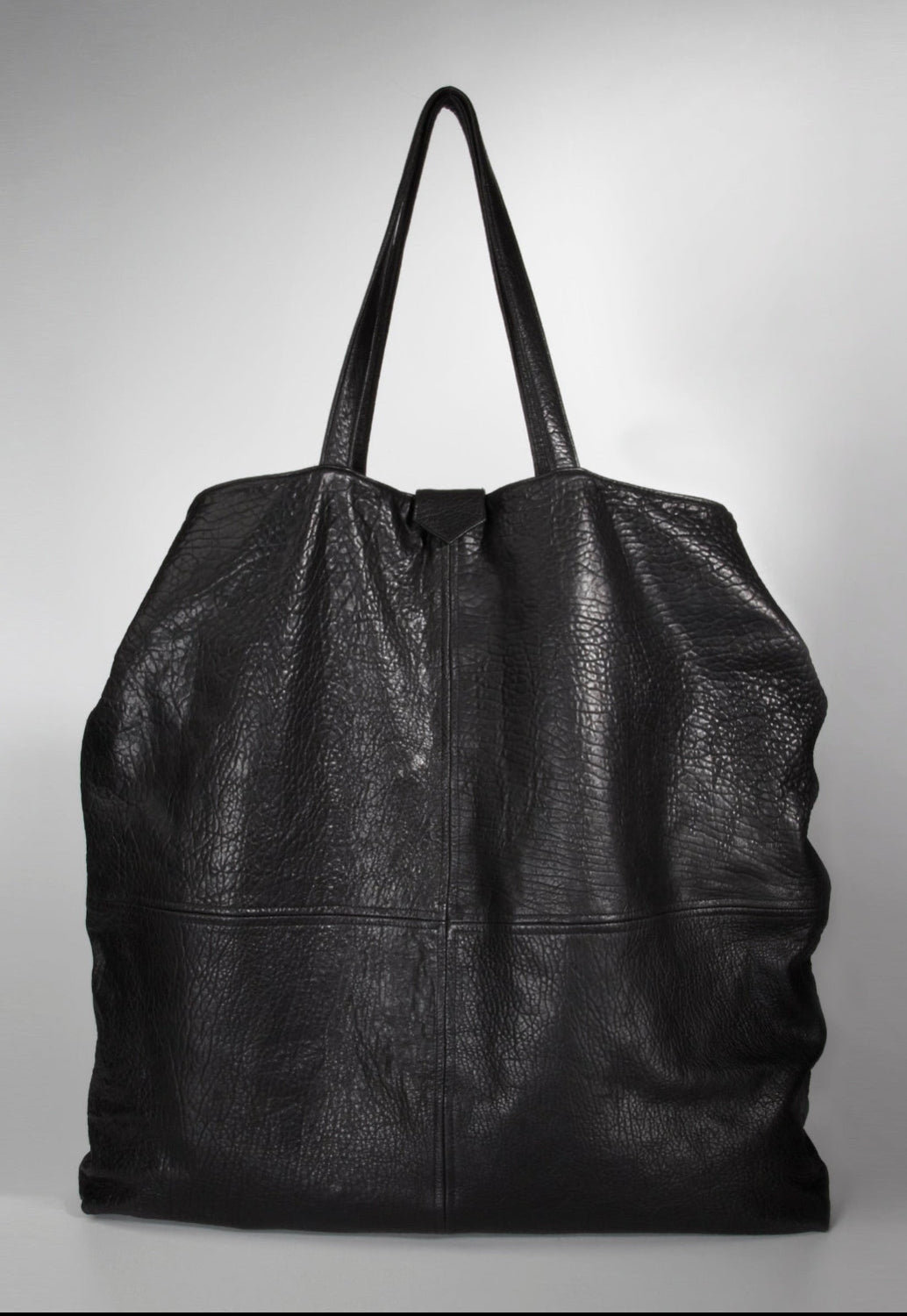 THE SIGNATURE OVERSIZE BAG