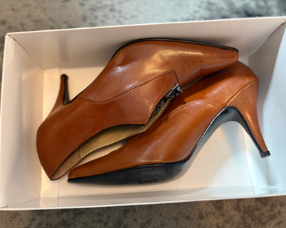 STÆRK ARCHIVE | THE WILD SWANS FRONT SLIT STILETTO / ASSORTED