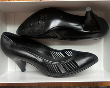 STÆRK ARCHIVE | THE WILD SWANS CUTOUT HEEL / ASSORTED