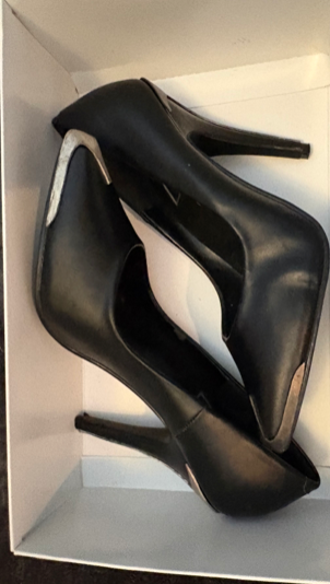 STÆRK ARCHIVE | THE PHOTOGRAPHER STEEL CAP HEELS / BLACK