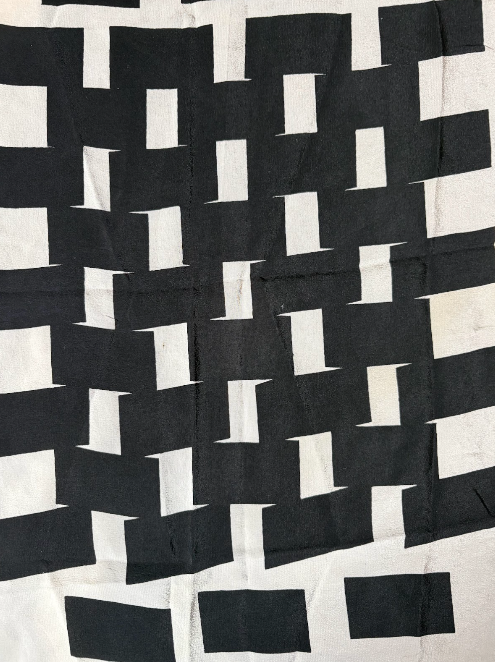 STÆRK ARCHIVE | 
THE EILEEN GRAY SCARF / WHITE & BLACK / LIMITED EDITION