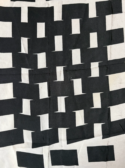 STÆRK ARCHIVE | 
THE EILEEN GRAY SCARF / WHITE & BLACK / LIMITED EDITION