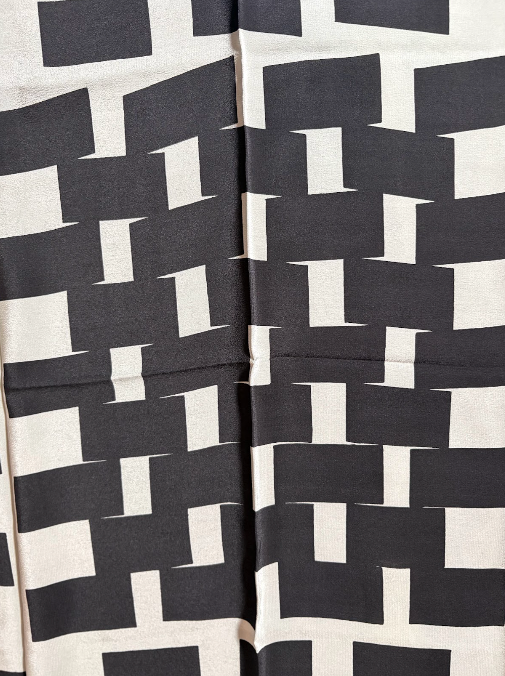 STÆRK ARCHIVE | 
THE EILEEN GRAY SCARF / MINT & BLACK / LIMITED EDITION