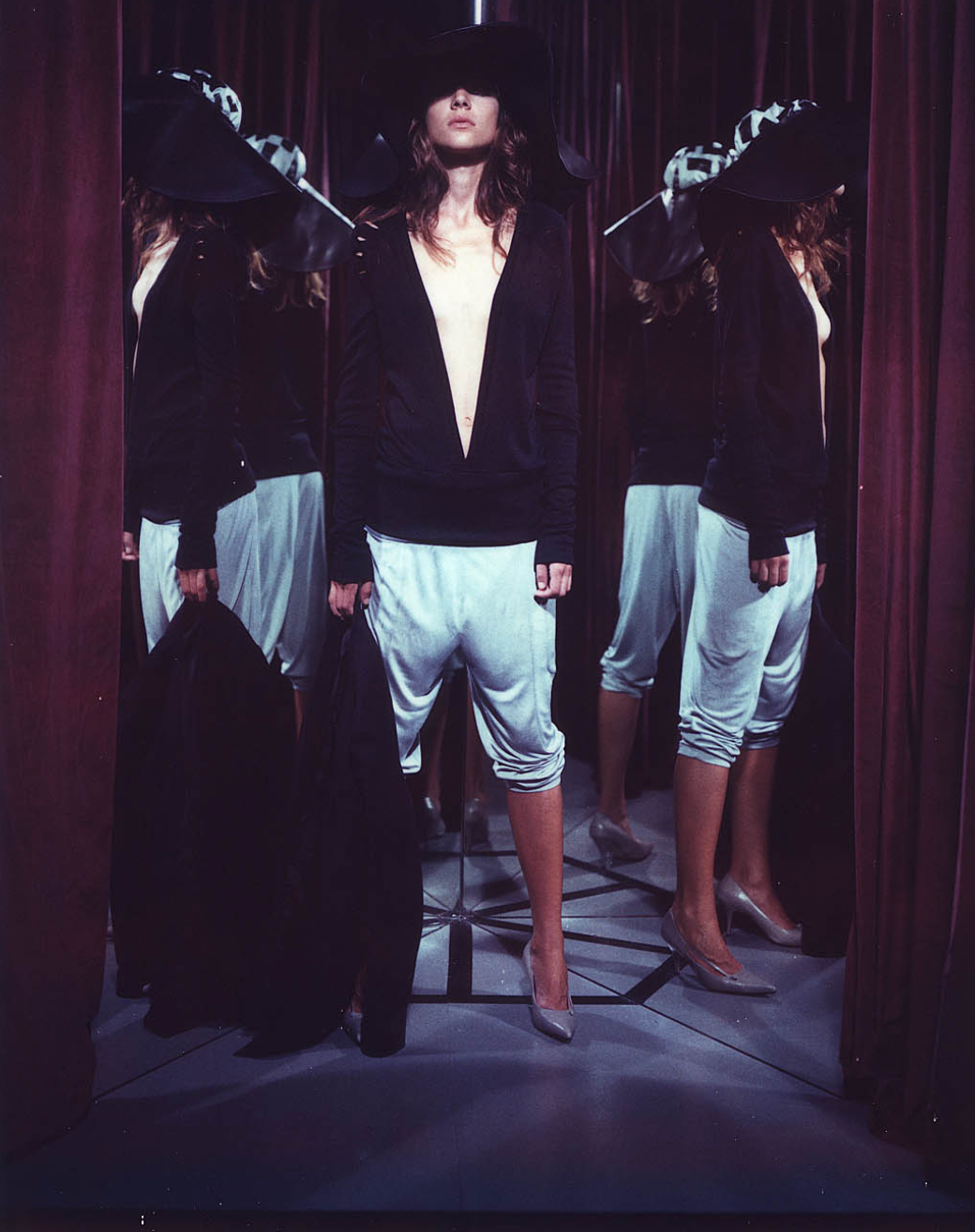STÆRK ARCHIVE | 
THE EILEEN GRAY SCARF / MINT & BLACK / LIMITED EDITION