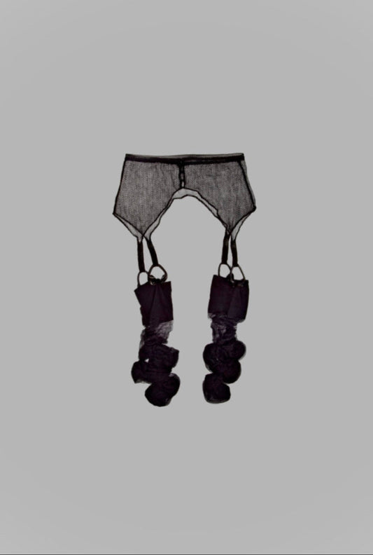THE VANITAS GARTER & BUTTON STOCKINGS